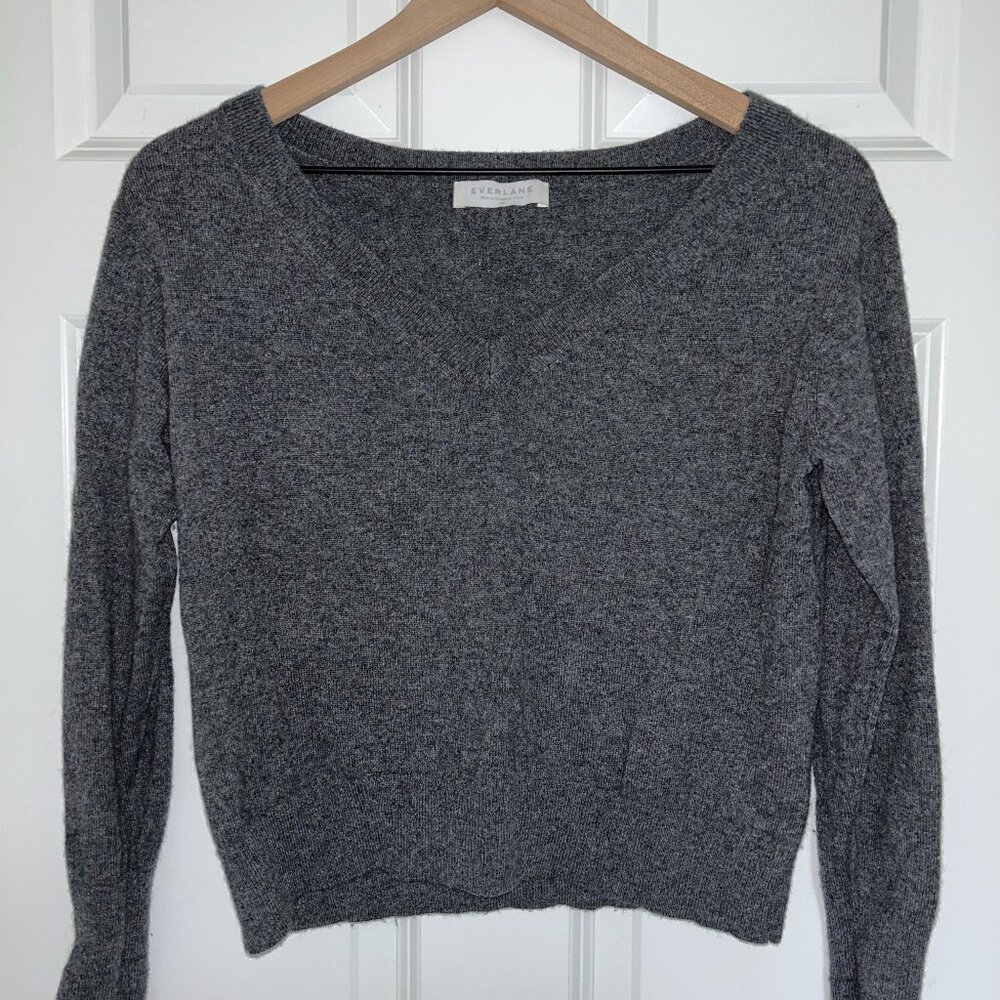 Everlane XS V-Neck Gray Sweater